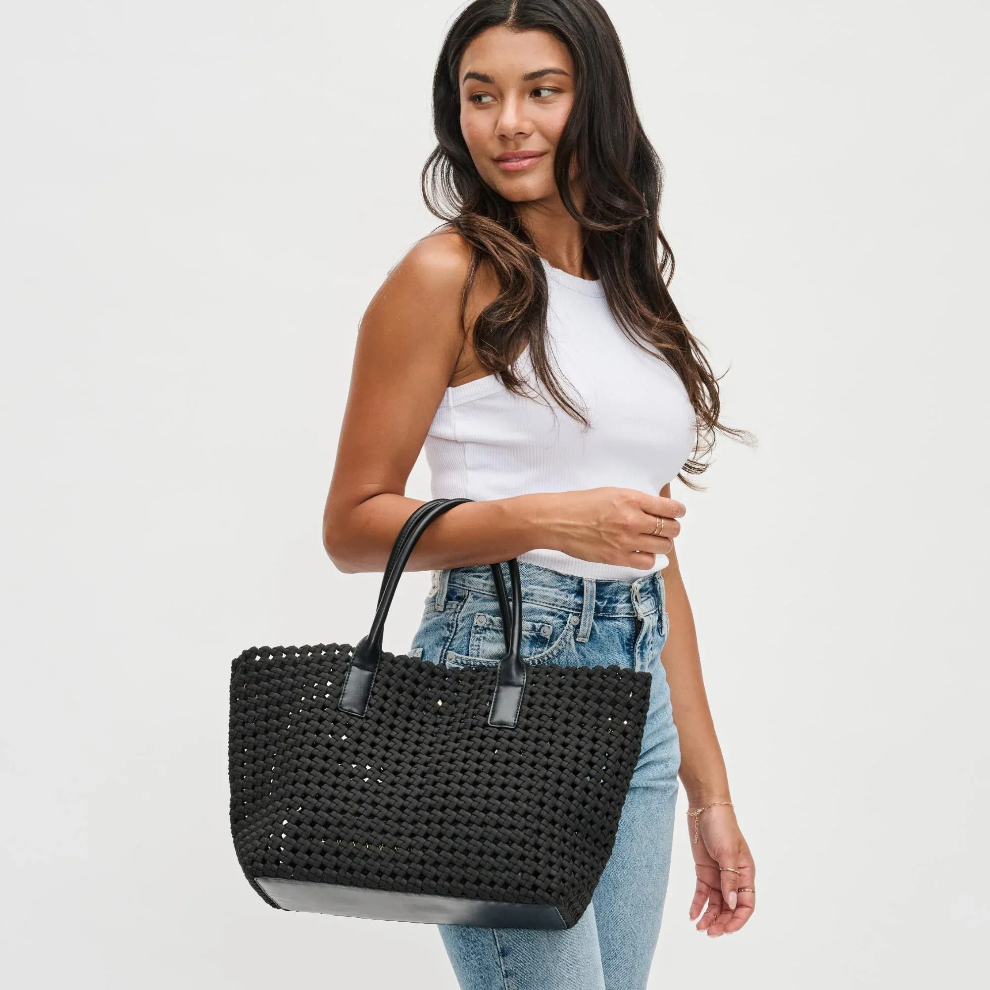 Solstice Medium Tote Black